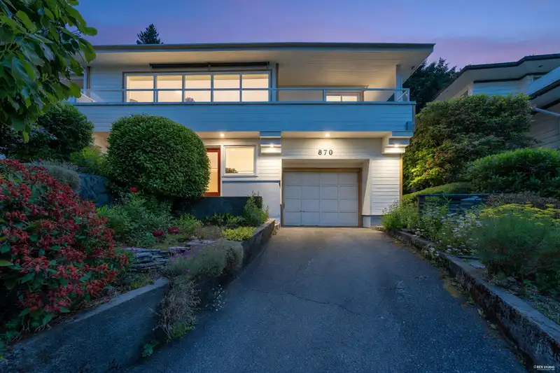 870 LEYLAND STREET - photo 4 of 35