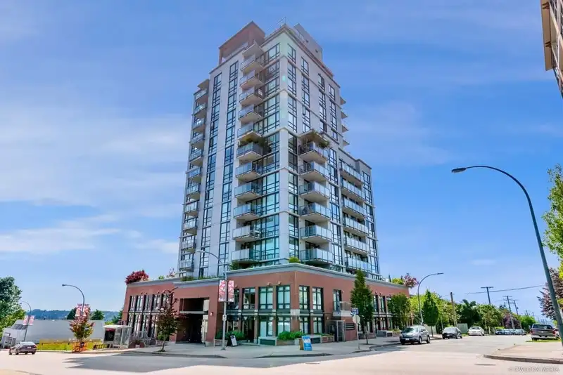 102 258 SIXTH STREET - photo 1 of 39