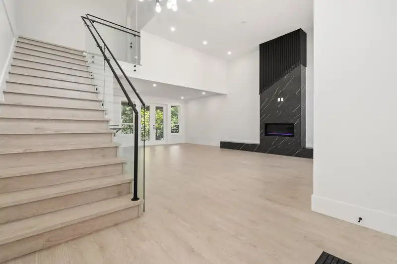 5626 CRIMSON RIDGE - photo 4 of 40