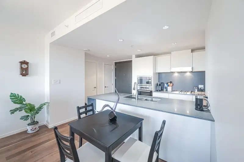 621 8488 CORNISH STREET - photo 4 of 28