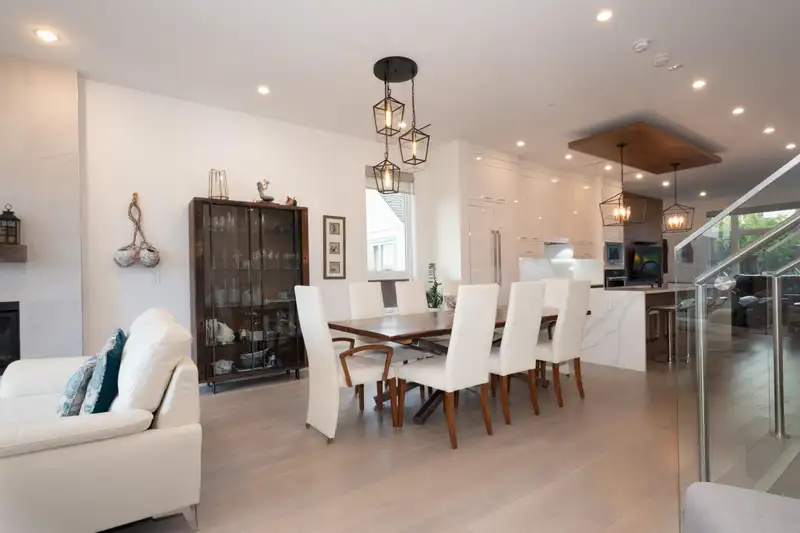 326 E 8TH STREET - photo 3 of 32
