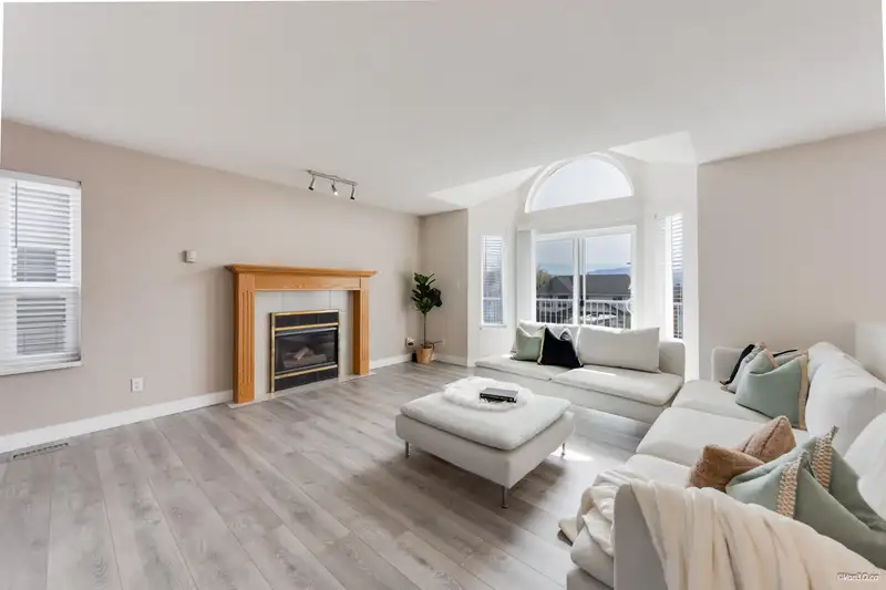 34631 BALDWIN ROAD - photo 4 of 40