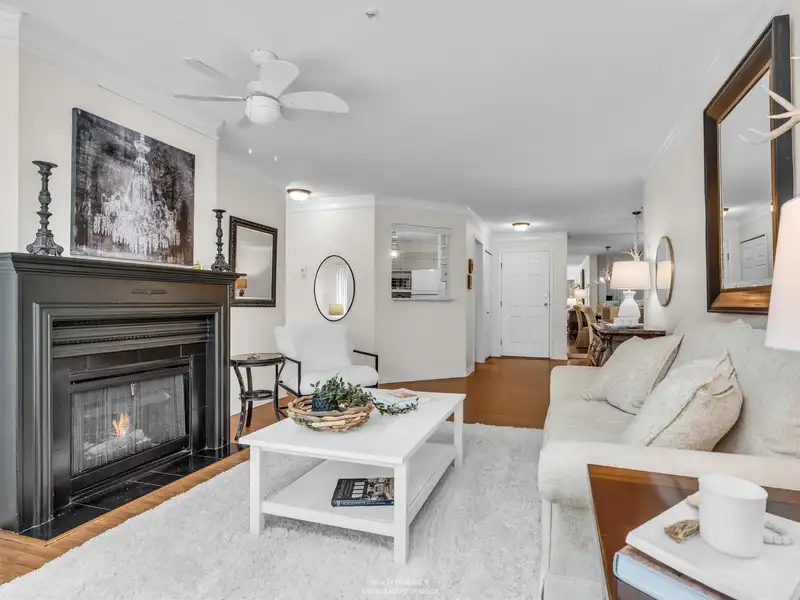 102 7151 121 STREET - photo 4 of 25
