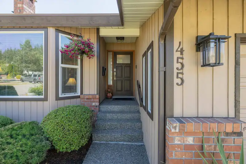 455 ALOUETTE DRIVE - photo 3 of 40