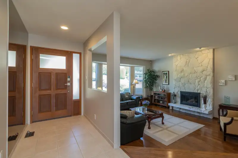 455 ALOUETTE DRIVE - photo 4 of 40