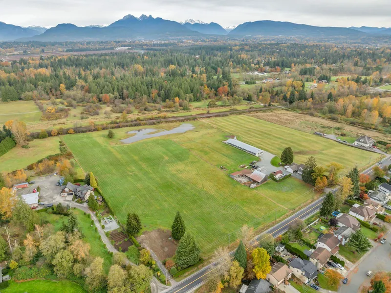 21293 96 AVENUE - photo 2 of 17