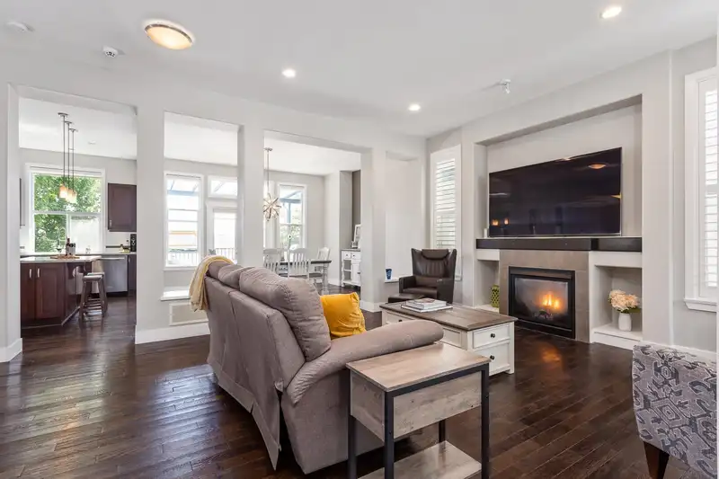 3484 GALLOWAY AVENUE - photo 4 of 40