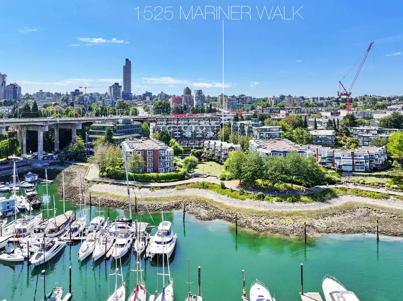 1525 MARINER WALK - photo 2 of 40