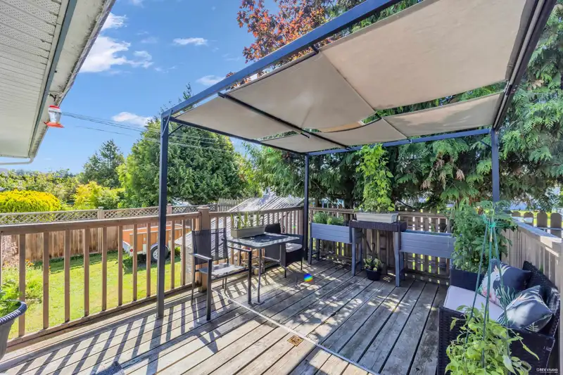12587 113 AVENUE - photo 3 of 34