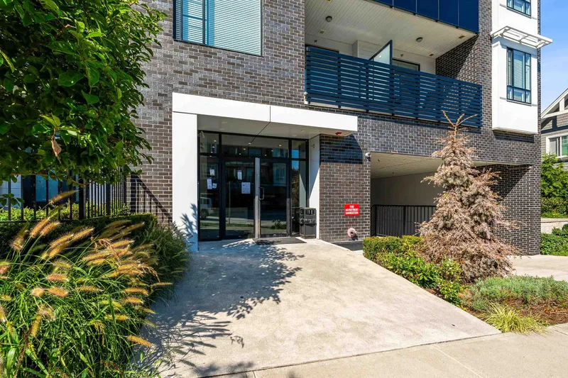 507 13623 81A AVENUE - photo 3 of 25