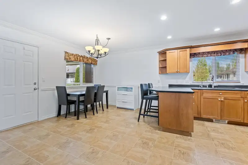 23925 115A AVENUE - photo 4 of 40