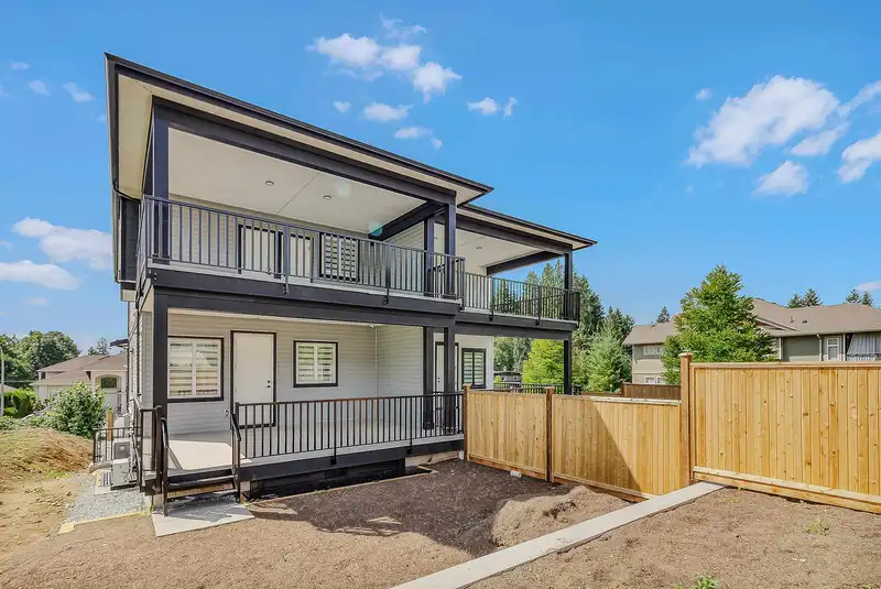 32711 ANTELOPE AVENUE - photo 4 of 40