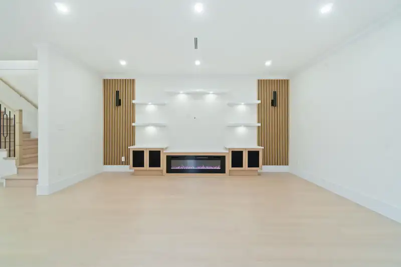 1 6666 WALKER AVENUE - photo 4 of 39