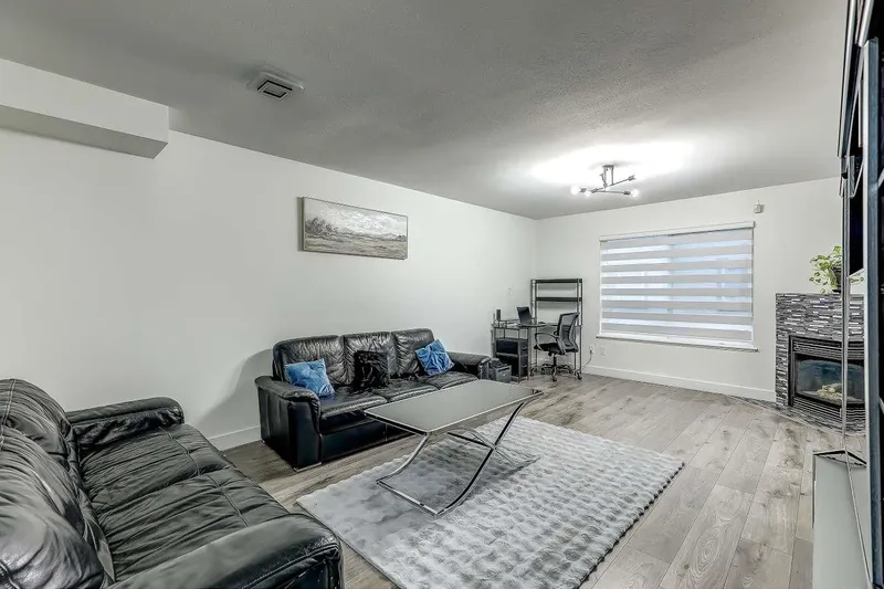 30 12730 66 AVENUE - photo 3 of 25