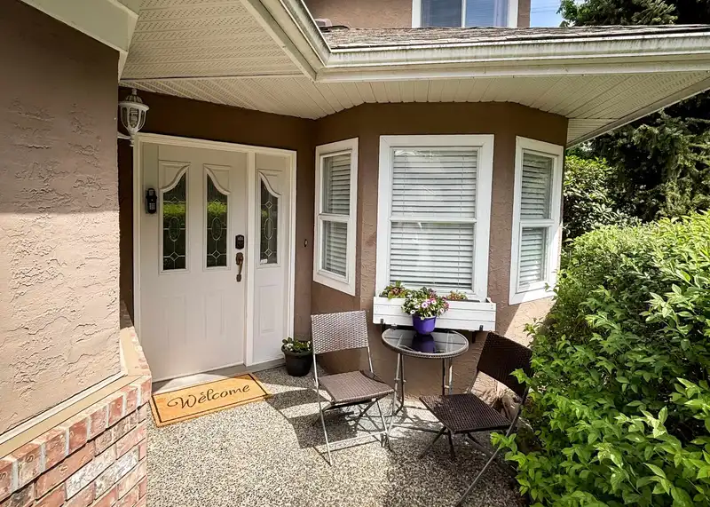 412 6866 NICHOLSON ROAD - photo 2 of 40