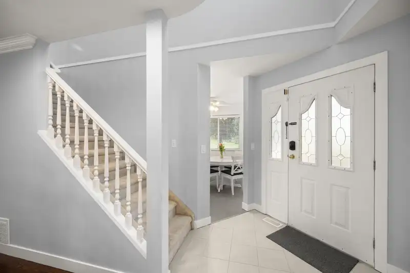 412 6866 NICHOLSON ROAD - photo 4 of 40