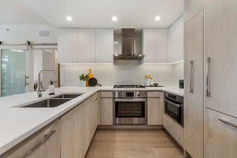 309 177 W 3RD STREET - photo 3 of 28