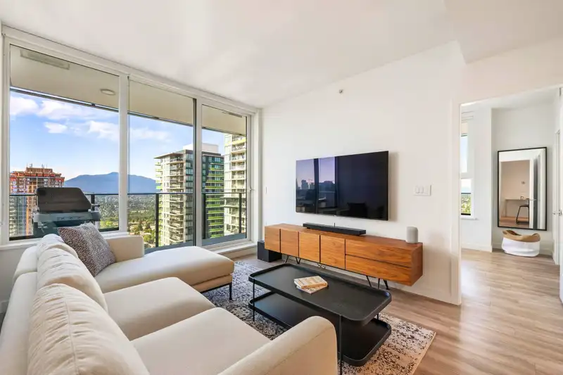 3104 6699 DUNBLANE AVENUE - photo 1 of 38