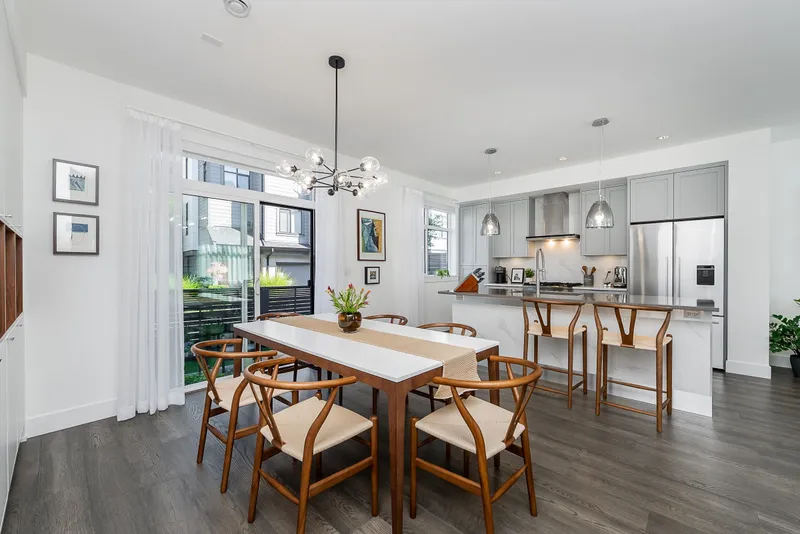 16 3535 PRINCETON AVENUE - photo 2 of 25