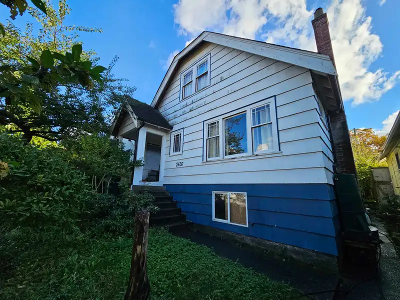2636 MCGILL STREET - photo 1 of 10