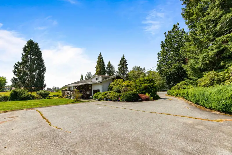 11748 240 STREET - photo 4 of 40
