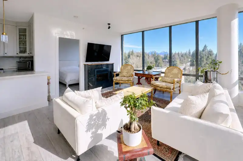 1102 110 BREW STREET - photo 2 of 21