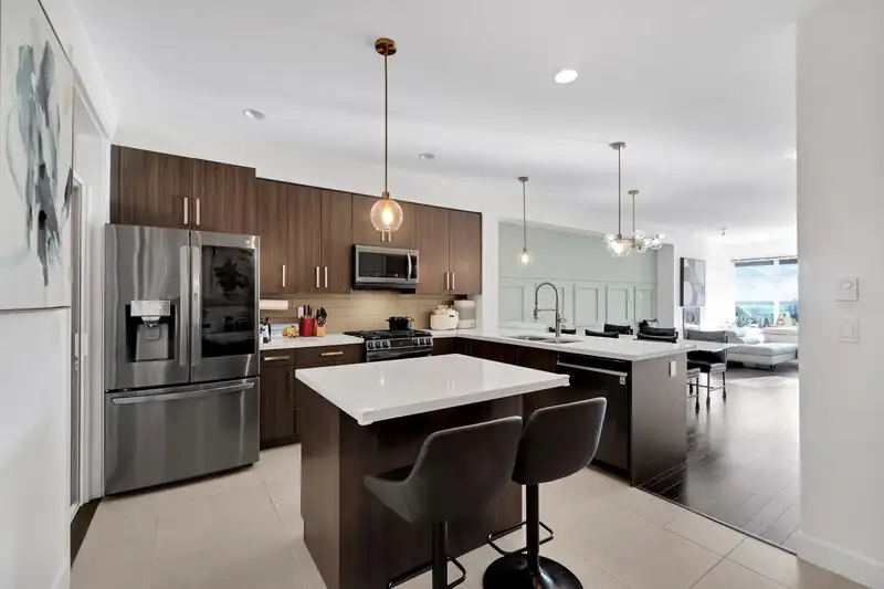 14 3431 GALLOWAY AVENUE - photo 4 of 34