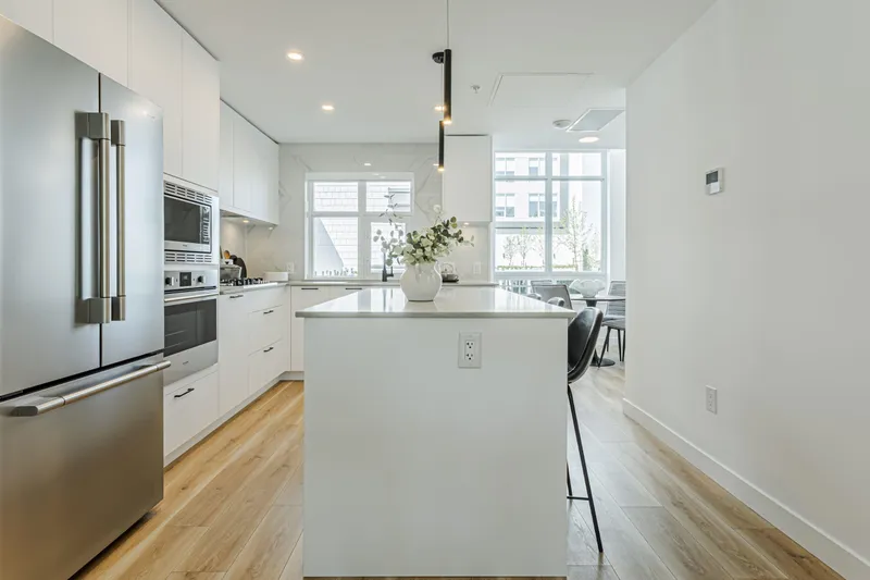 20075 85 AVENUE - photo 4 of 25