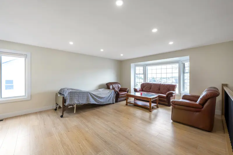 31153 SIDONI AVENUE - photo 4 of 25