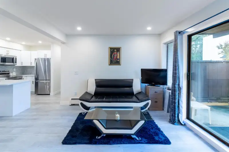 12 7115 134 STREET - photo 4 of 15