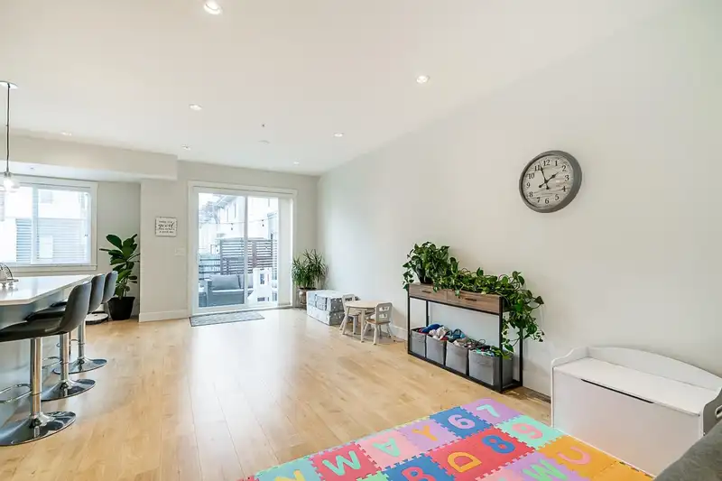 23 22128 48A AVENUE - photo 3 of 25