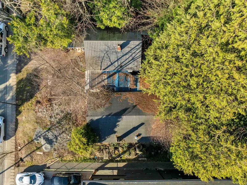 966 MAPLE STREET - photo 4 of 14