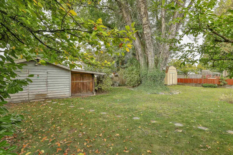 9671 153A STREET - photo 2 of 25