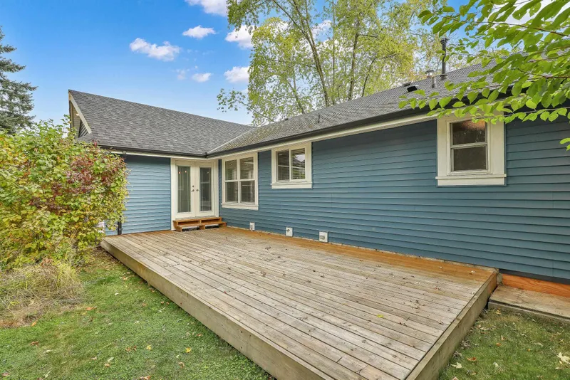 9671 153A STREET - photo 3 of 25