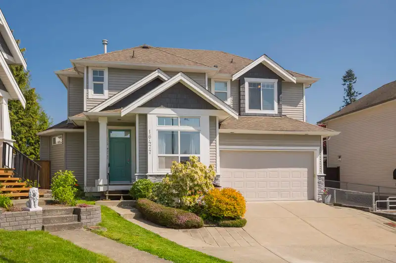 16477 59A AVE AVENUE - photo 1 of 40