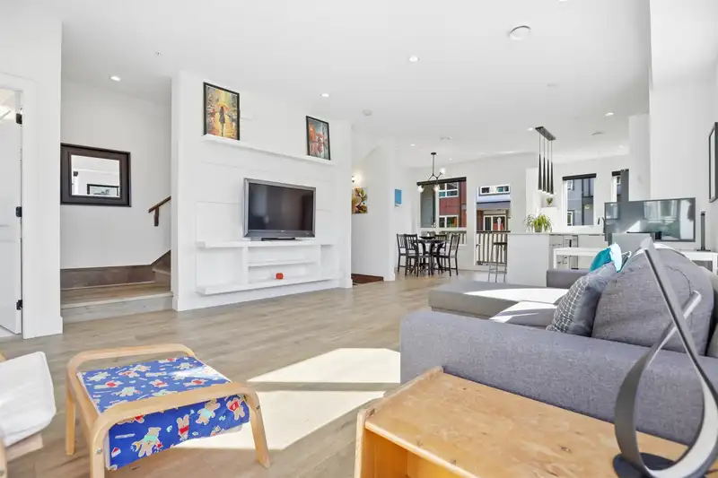 38 11851 232 STREET - photo 3 of 39