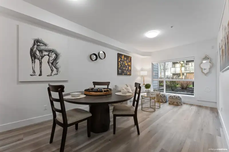 220 13733 107A AVENUE - photo 2 of 35