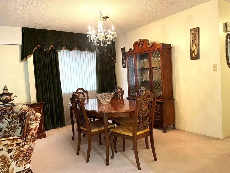 4447 GLADSTONE STREET - photo 3 of 17