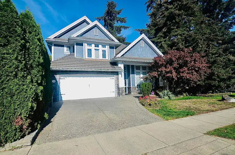 15499 37B AVENUE - photo 1 of 36