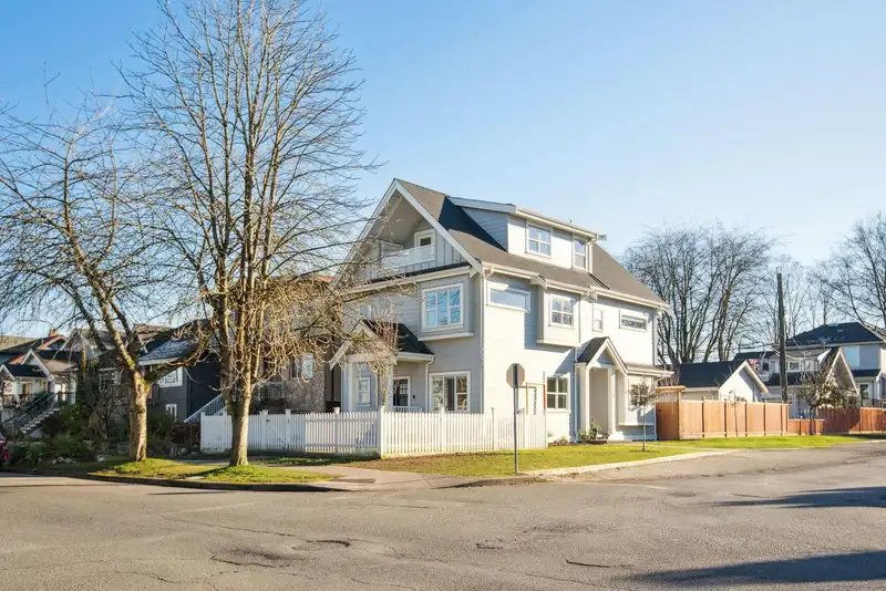 2504 NAPIER STREET - photo 2 of 33