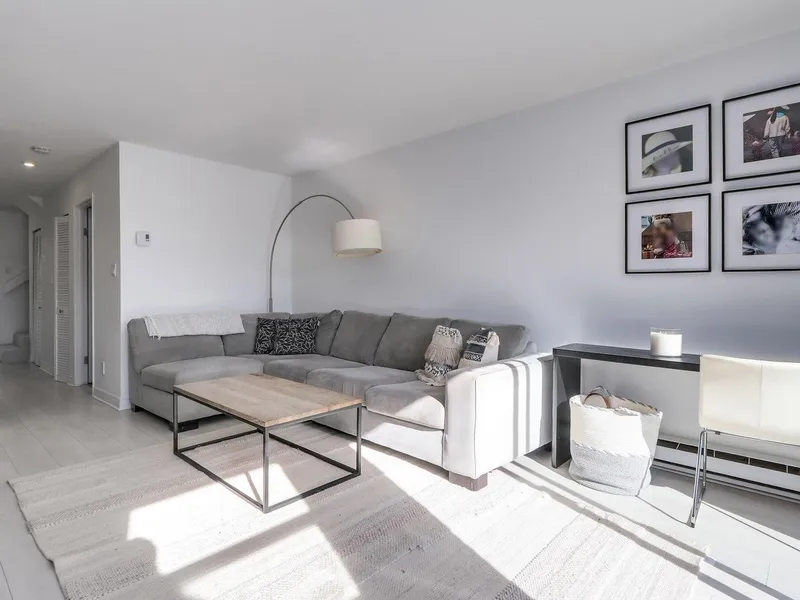 29 900 W 17TH STREET - photo 3 of 25