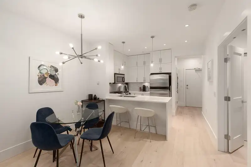 104 1468 ST ANDREWS STREET - photo 4 of 25