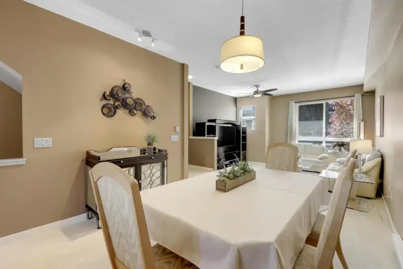 53 2729 158 STREET - photo 1 of 40