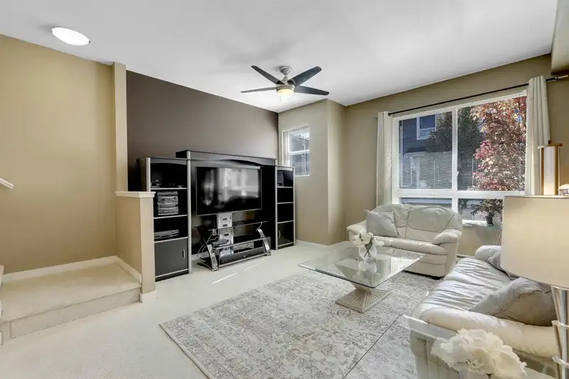 53 2729 158 STREET - photo 4 of 40