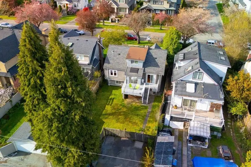 2816 W 37TH AVENUE - photo 3 of 40