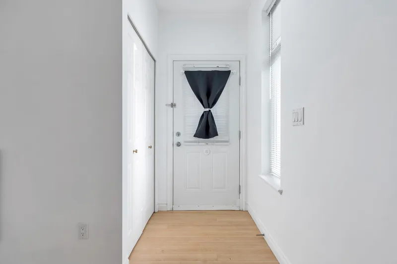 119 7333 E 16TH AVENUE - photo 3 of 25