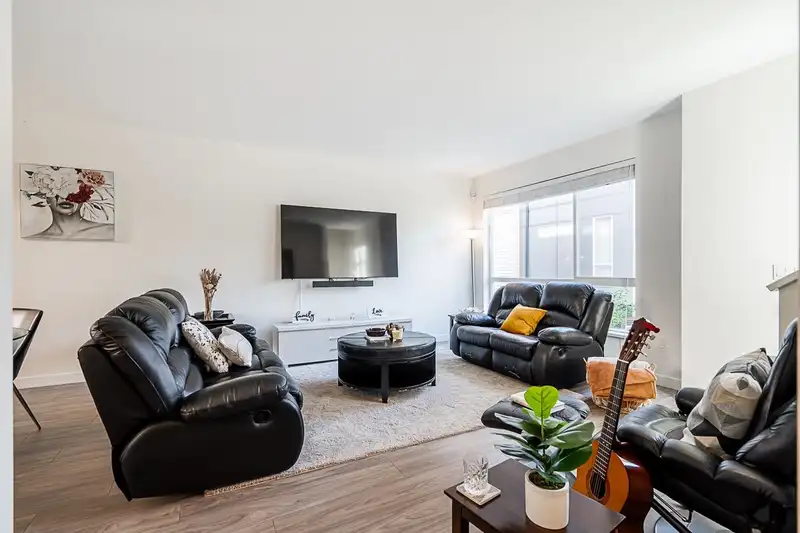 37 7288 188 STREET - photo 2 of 25