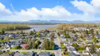4517 46A STREET - thumbnail 7
