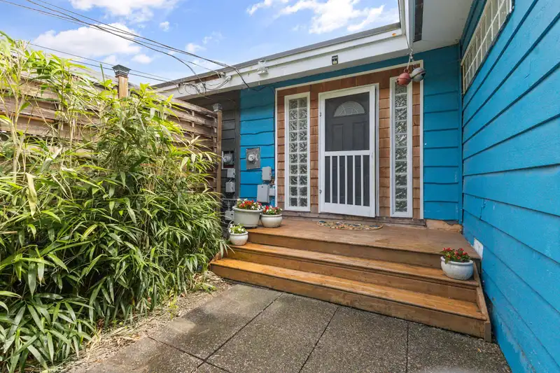 34282 CATCHPOLE AVENUE - photo 1 of 30