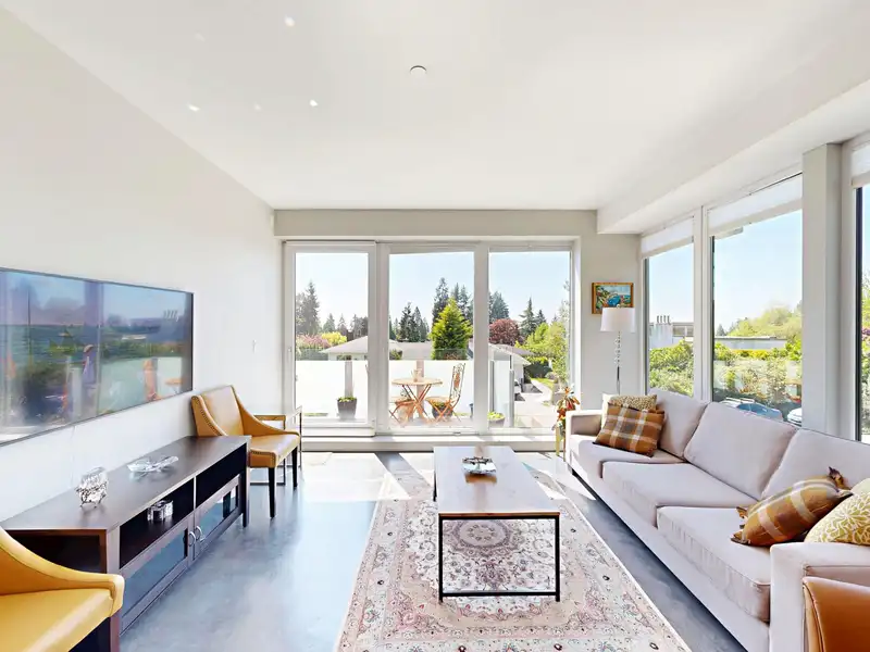 201 650 EVERGREEN PLACE - photo 3 of 40